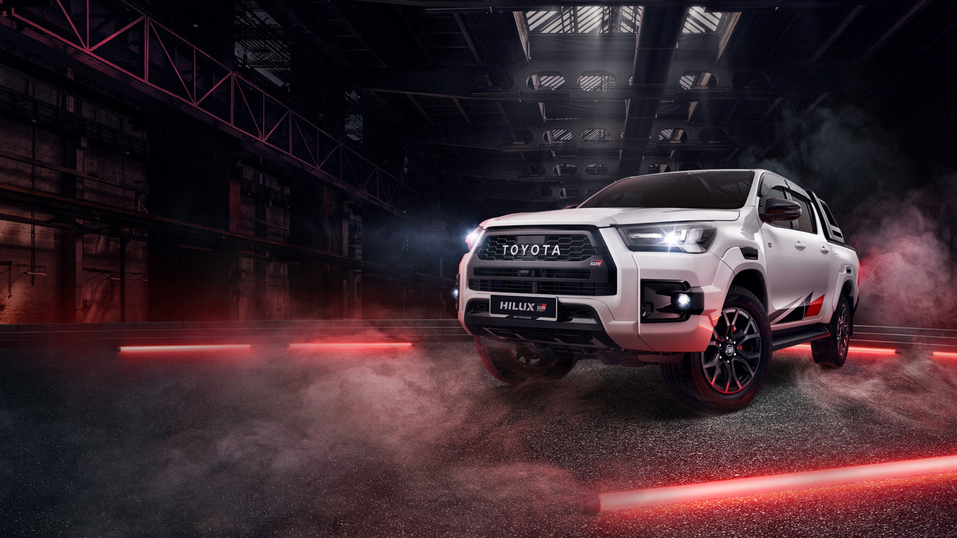 Hilux-Masthead_Desktop-Opt2
