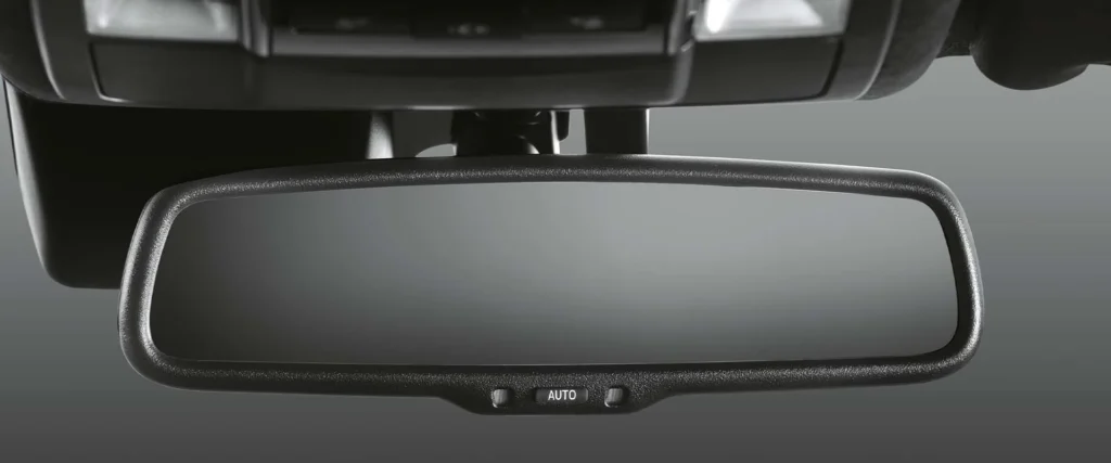 Interior rearview mirror in Toyota Fortuner featuring automatic dimming function and sleek frameless design