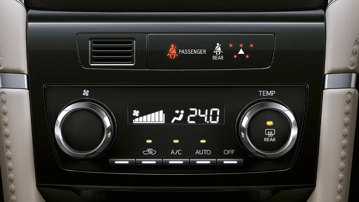 Front & Rear Automatic Air Conditioning in the new Toyota Rush