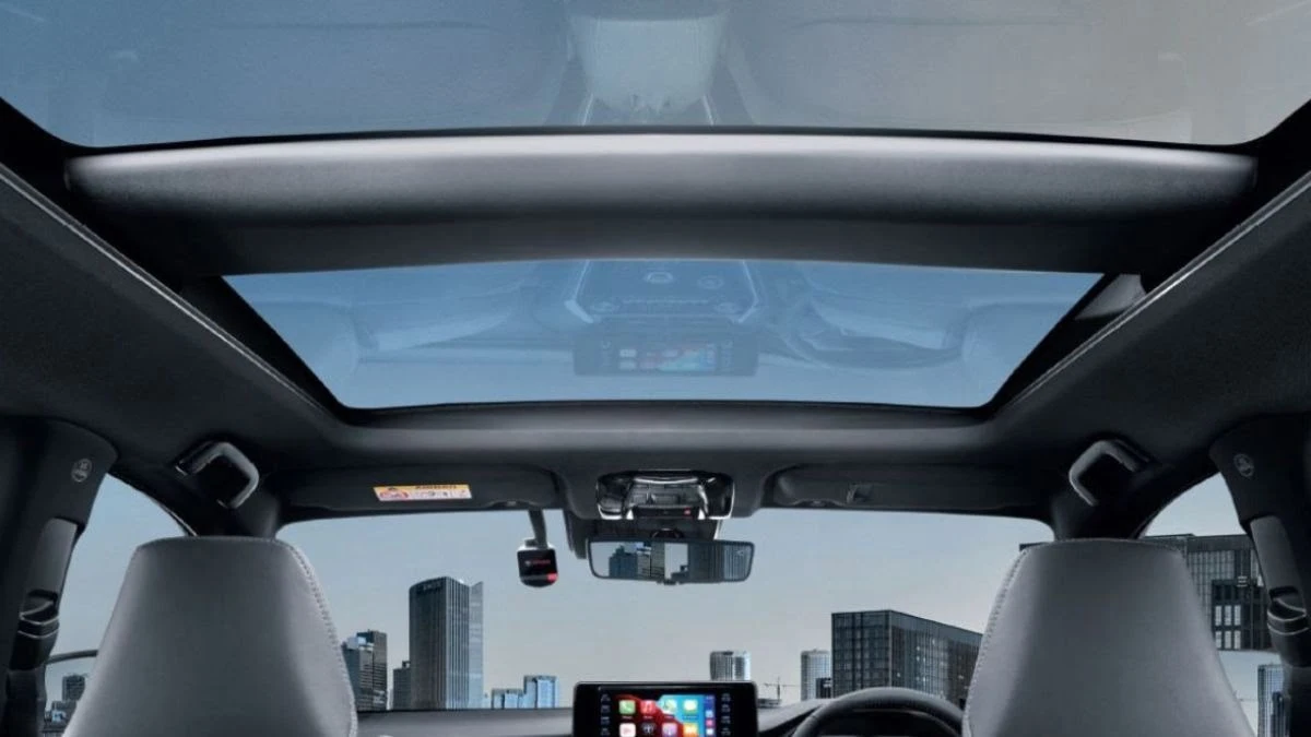 Toyota Harrier with Fixed Panoramic Moon Roof