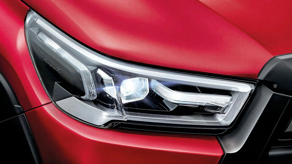 Toyota Hilux Bi-LED Headlamps