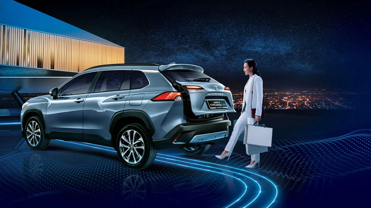 Toyota Corolla Cross Hybrid Electric has Kick-sensor Power Back Door feature for easy access to the trunk of the car