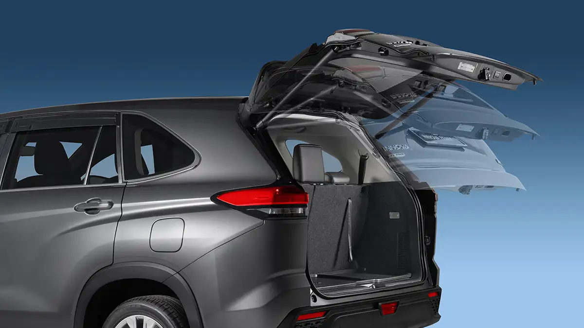 Toyota Innova Zenix with New Power Backdoor easy access to luggage space at the press of a button.