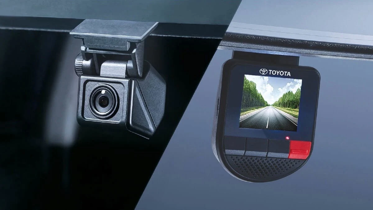 Toyoya Veloz is equipped with Front and Rear Digital Video Recorder (DVR) to document the car's journey