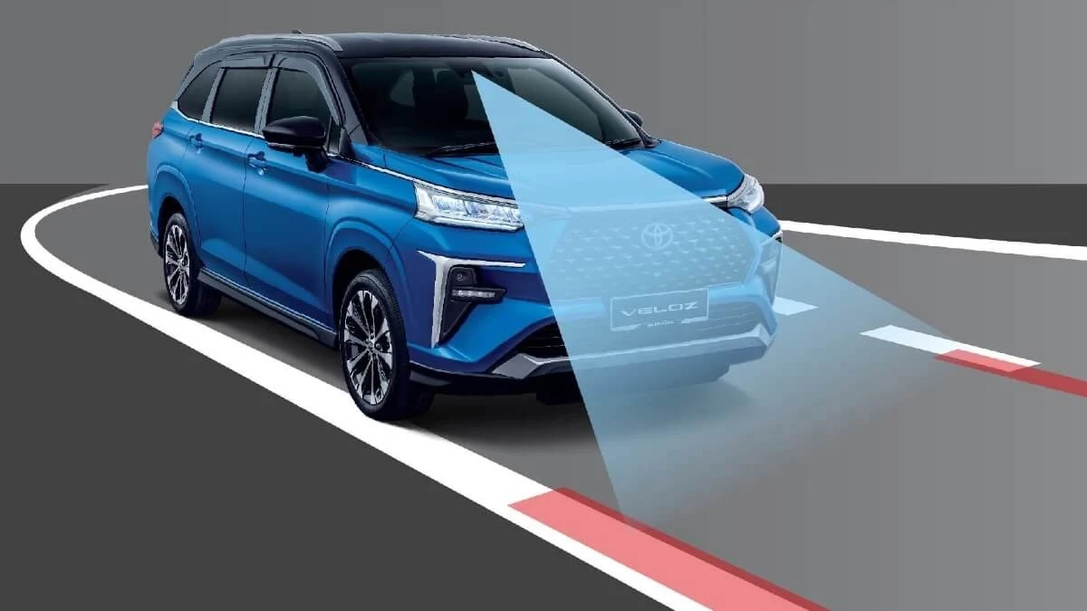 Toyota Veloz with Safety Sense Lane Departure Alert (LDA)
