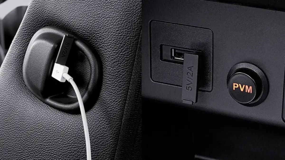 USB Charging Ports in Toyota Rush for all passengers
