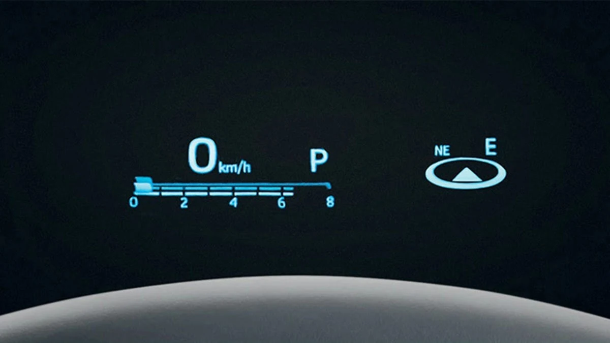10" Colour Head-up Display (HUD) in Toyota Camry